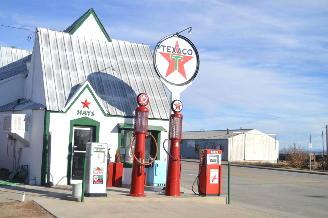 Car Accident Lawyer In Rawlins Ks Dans Vintage Texaco Gas Station Draws Growing Number Of Visitors ...