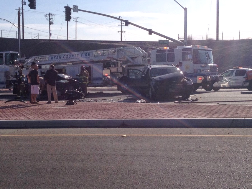 Traffic Lawyer Bakersfield Ca Dans Fresno Visalia Bakersfield Accidents Multiple Car Collision On Santa