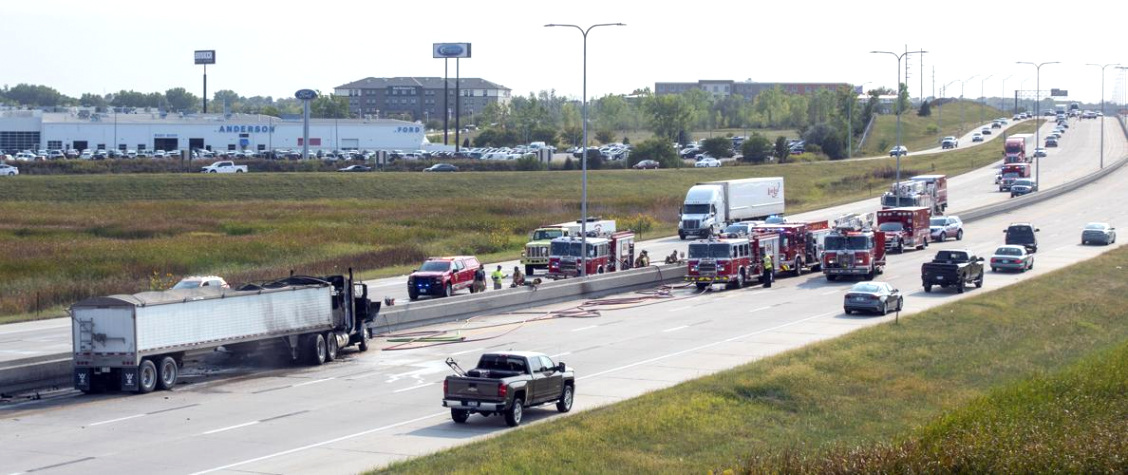 Concordia La Car Accident Lawyer Dans I-80 Reopened after Crash, Fire Near 27th Street Exit Crime and ...