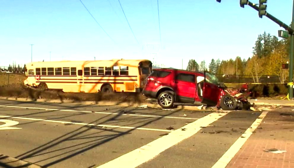 Covington Al Car Accident Lawyer Dans Surveillance Video Shows Suv Colliding with School Bus In ...