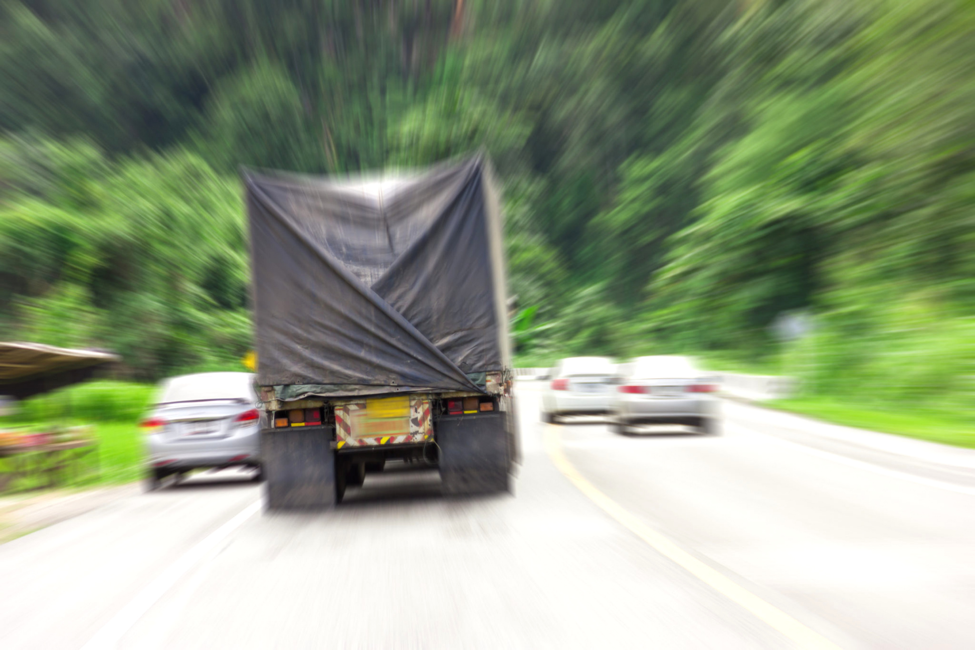 New Jersey Speeding Accident Lawyer Dans New Jersey Accidents Caused by Speeding or Aggressive Truck Drivers